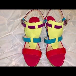 Brand New Multi Color Gianni Bini